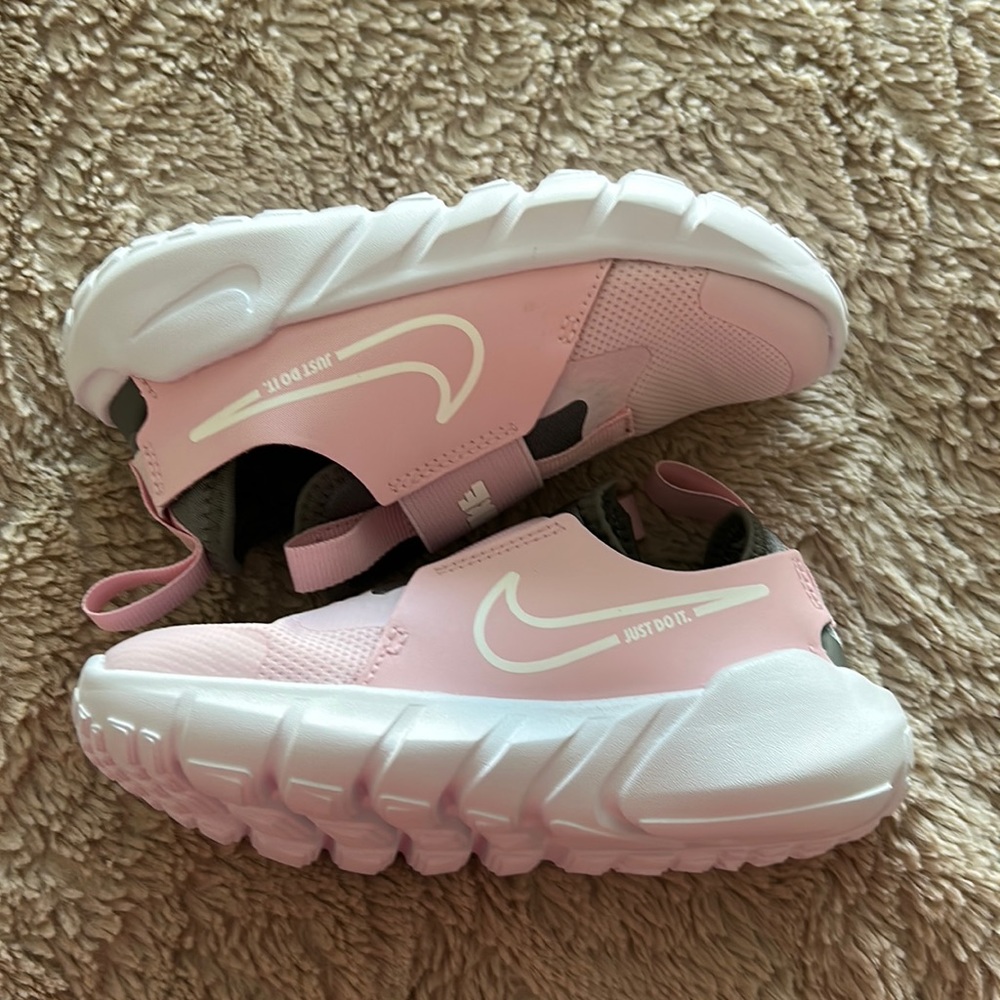 New!!❤️NIKES❤️❤️